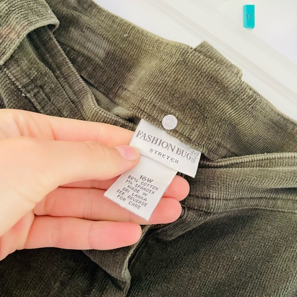 Deep Green Skirt - Picture 3 of 5